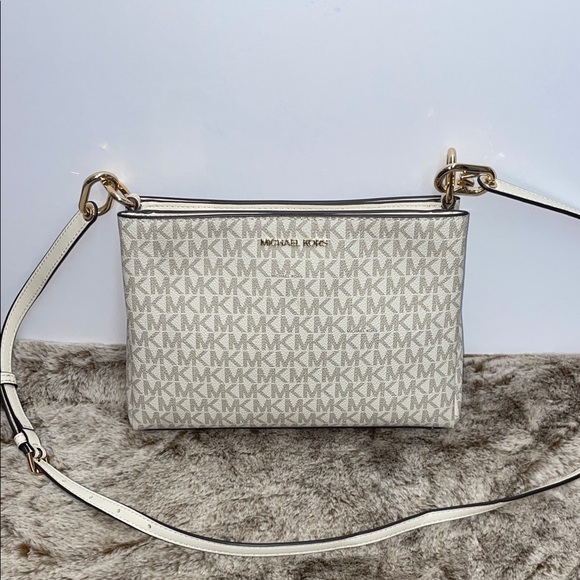 MICHAEL Michael Kors Handbags - Michael Kors ‘Trisha’ Medium Triple Compartment Crossbody